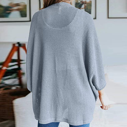 3/4-sleeved knitted cardigan for everyday wear or home use