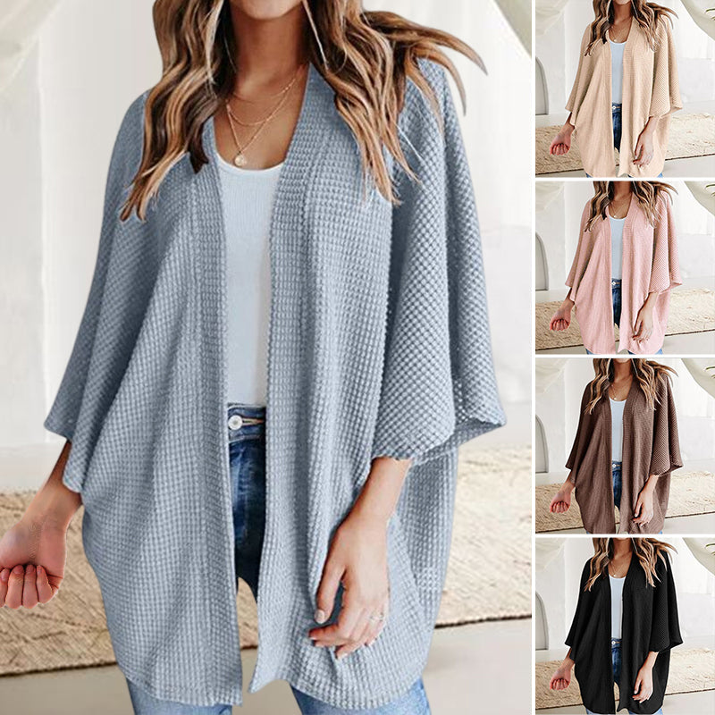 3/4-sleeved knitted cardigan for everyday wear or home use