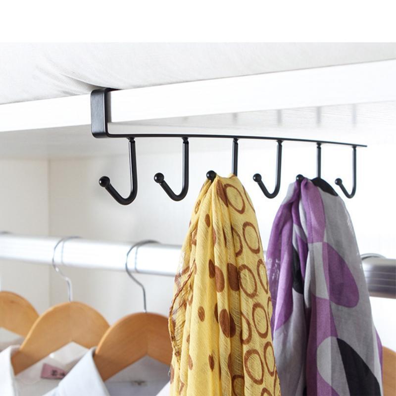 6 hanging hooks for efficient cupboard space