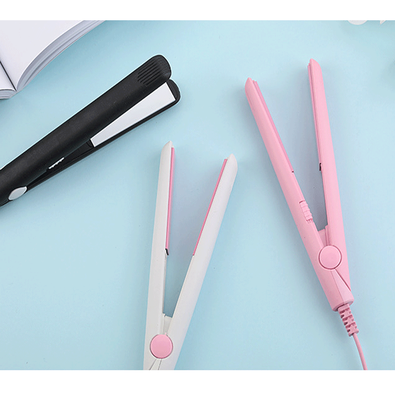 Ceramic mini hair straightener - perfect for travel