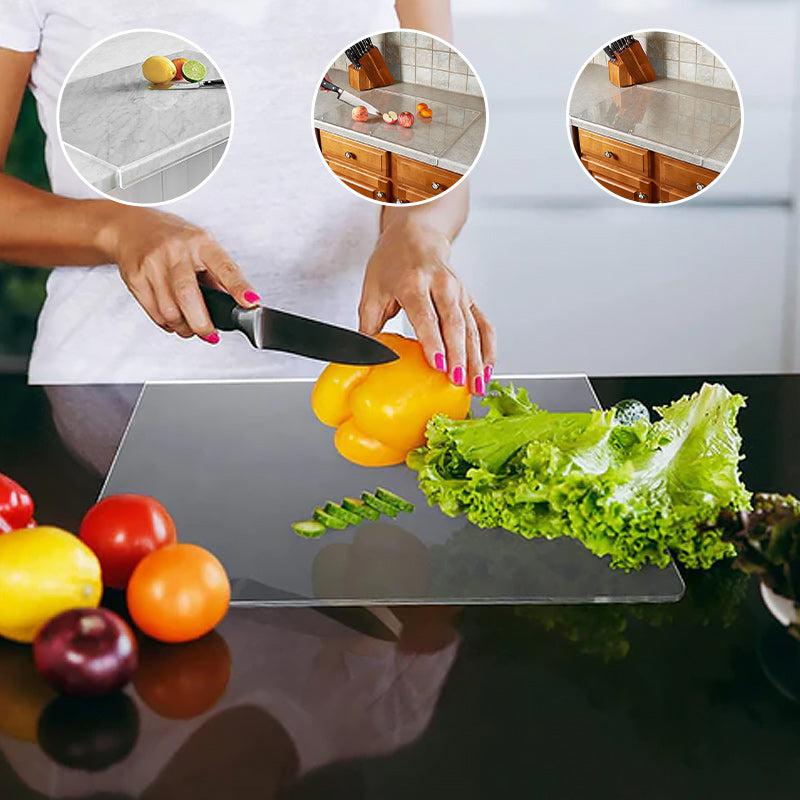 Acrylic anti-slip cutting board - transparent and practical