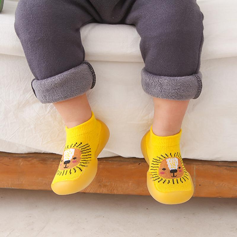 Anti-slip baby slippers with animal pattern