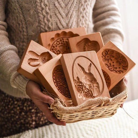 Baking tin with rose design for cakes and gingerbread