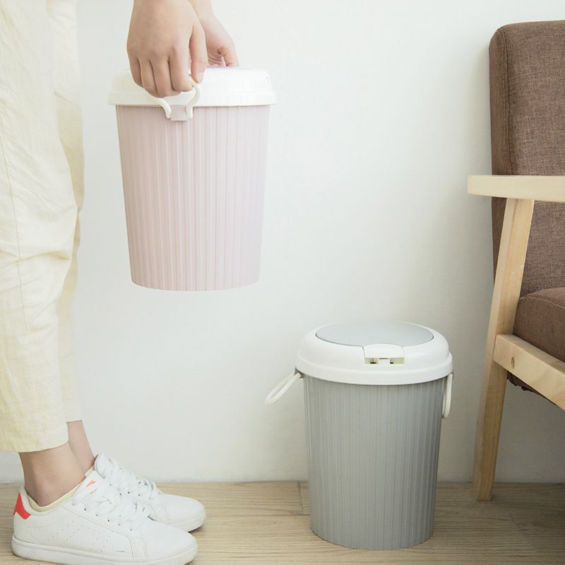 Trash can for bathrooms