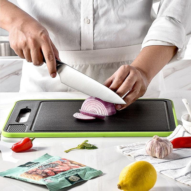 Quick-defrosting cutting board for efficient cooking