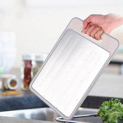 Quick-defrosting cutting board for efficient cooking