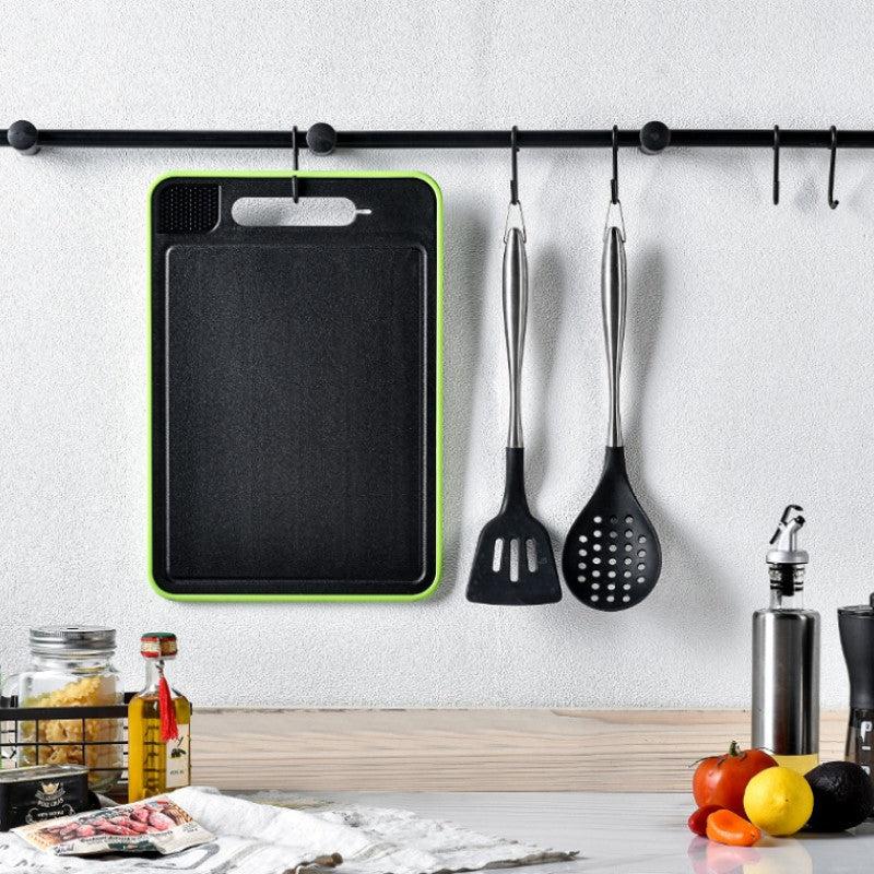 Quick-defrosting cutting board for efficient cooking