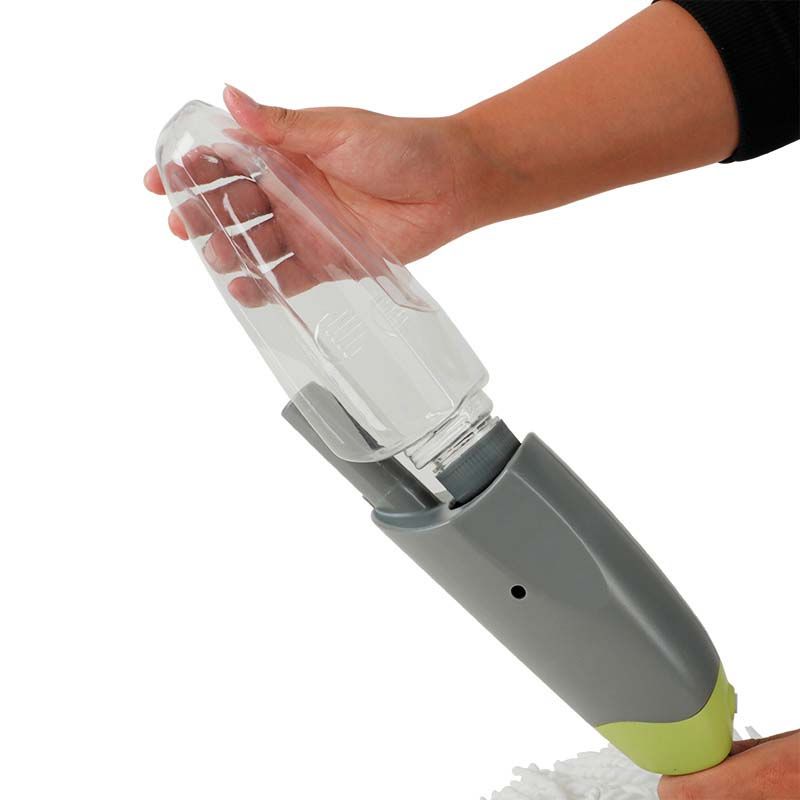 Foldable rotating spray mop