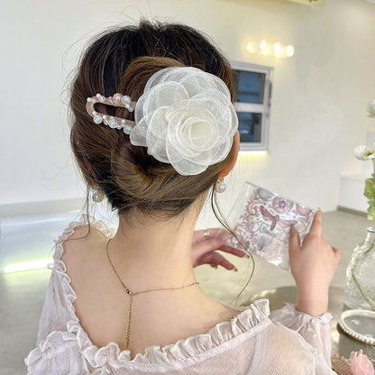 Beautiful flower hair clips for any occasion