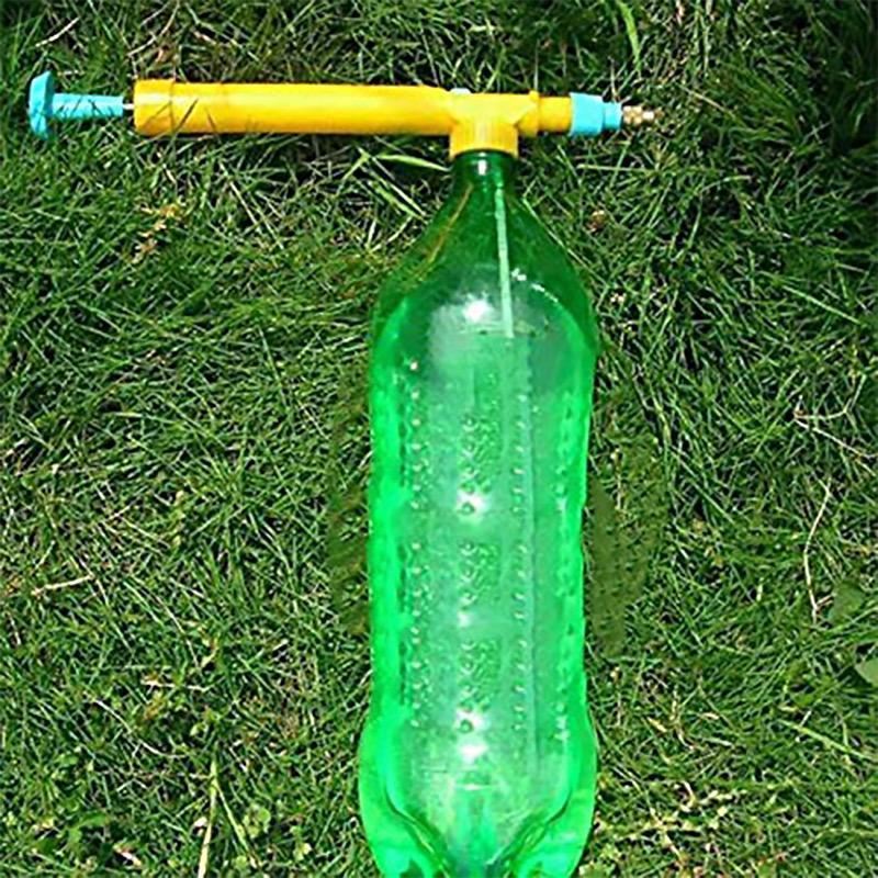 Water spray head for garden bottles - compact and adjustable