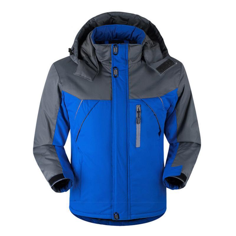 Spring-resistant jacket for winter activities