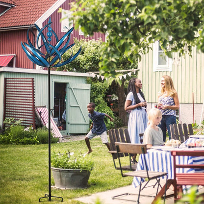 Wind spinners in metal - garden and decoration