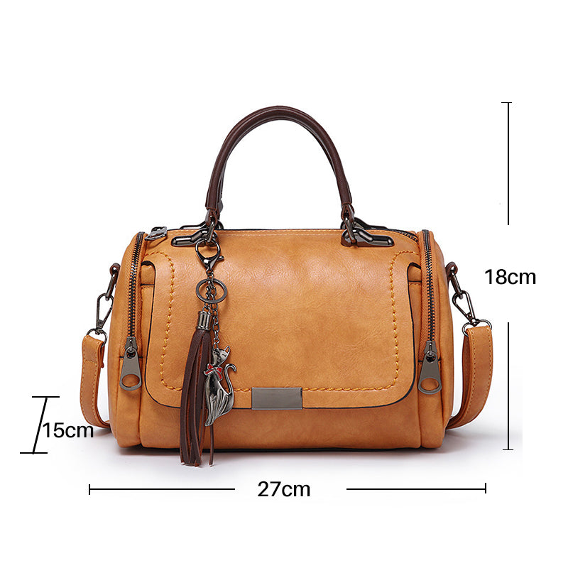 Vintage women's handbag with style and functionality