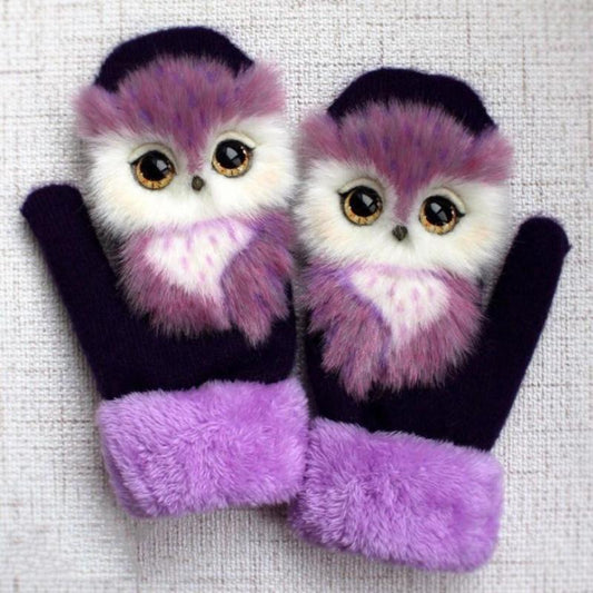 Winter gloves with animal motifs for children