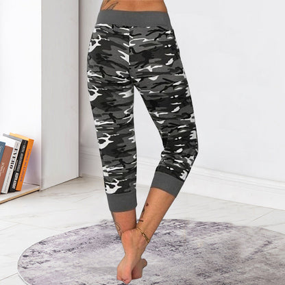 Yoga pants with camouflage print: comfort and style in one